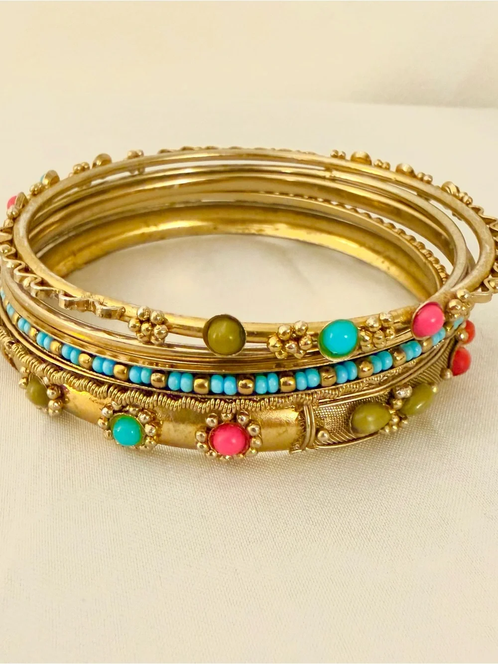 Boho Gold Tone Bangle Bracelet Set 5 Turquoise Coral Beaded Stackable Vintage
